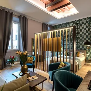 Tree Charme Parliament Boutique Ρώμη